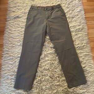 Izod grey chino trousers 30x32 with side pocket zipper